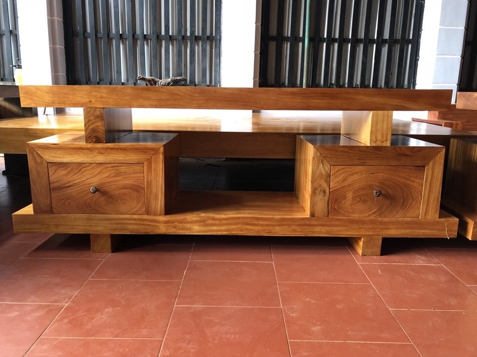 Kệ tivi bằng gỗ nguyên khối - Alo Sofa